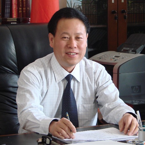 岳福豹(图2)